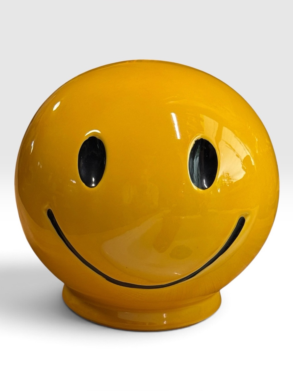 Vintage 1970s McCoy Pottery Smiley Face Ceramic Coin Bank-MINT Condition! 1 of 2